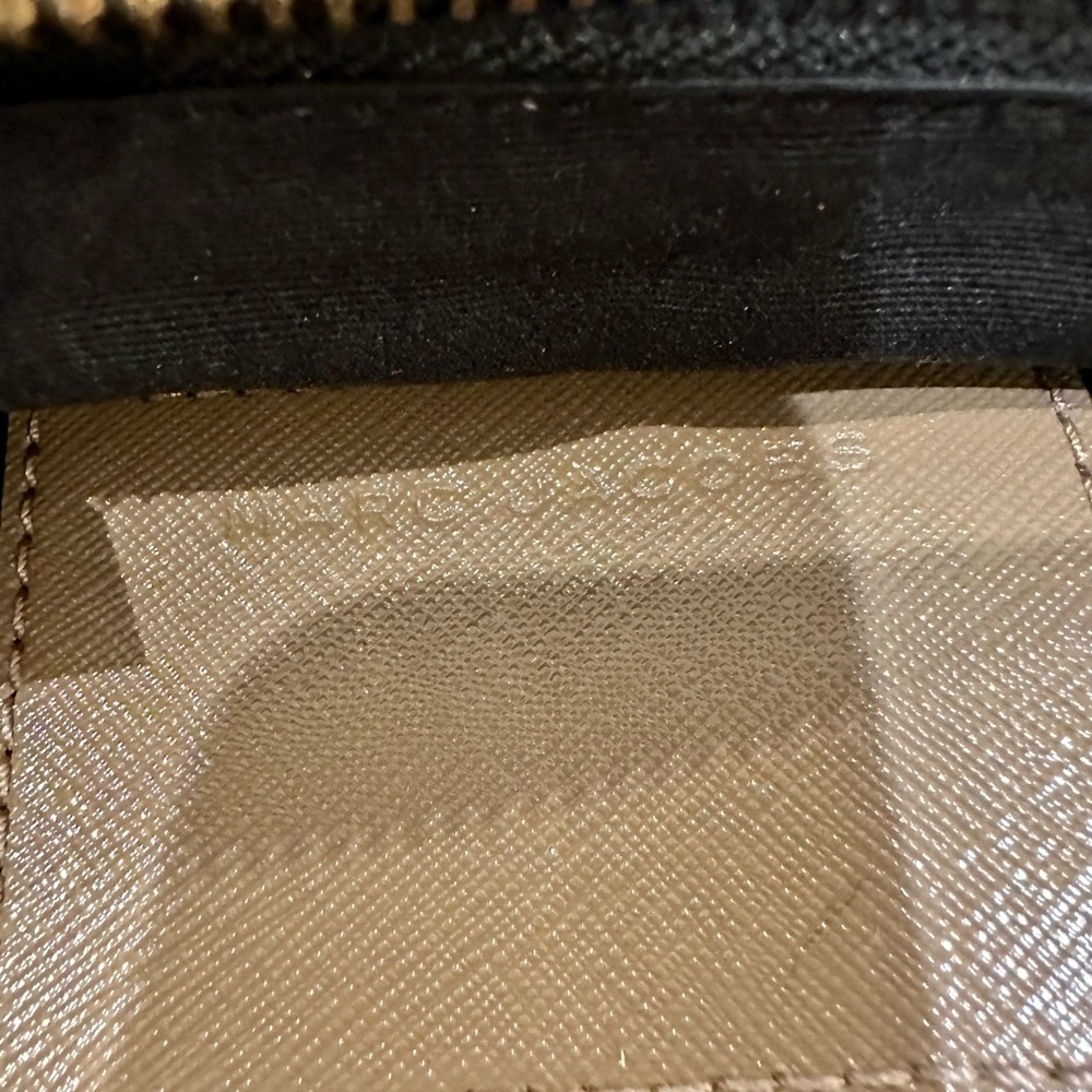 Marc Jacobs Taupe and Cream Snapshot Crossbody Bag with Gold Hardware - Picture 6 of 8